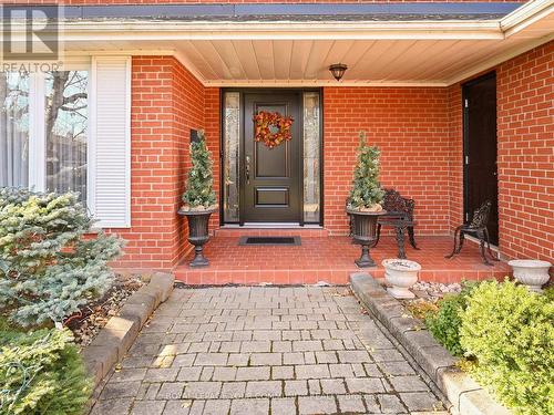 18 Courtsfield Crescent, Toronto, ON - Outdoor With Exterior