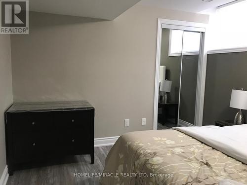 6739 Sam Lorfida Drive, Niagara Falls, ON - Indoor Photo Showing Bedroom