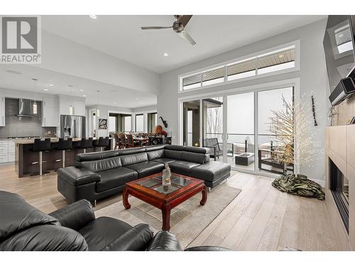 3490 Shayler Road, Kelowna, BC - Indoor Photo Showing Living Room With Fireplace