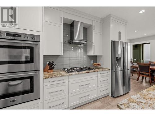 3490 Shayler Road, Kelowna, BC - Indoor Photo Showing Kitchen With Upgraded Kitchen