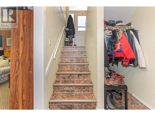 801 26 Street Se, Salmon Arm, BC - Indoor