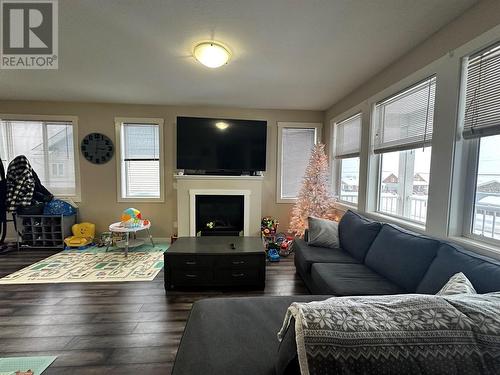 8708 17 Street, Dawson Creek, BC - Indoor Photo Showing Living Room