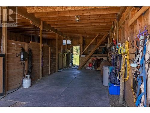 552 Wellspring Road, Creston, BC - Indoor