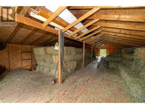 552 Wellspring Road, Creston, BC - Indoor