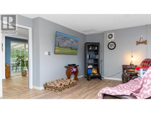 552 Wellspring Road, Creston, BC - Indoor Photo Showing Bedroom