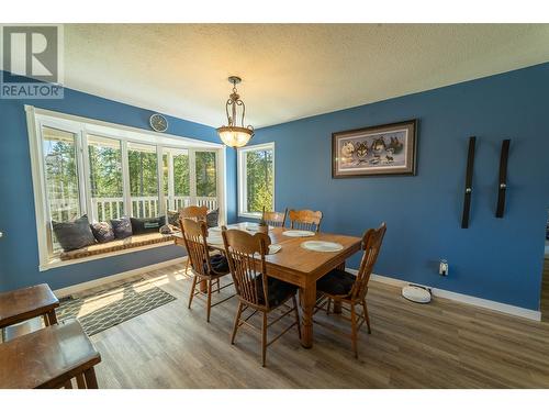 552 Wellspring Road, Creston, BC - Indoor Photo Showing Dining Room