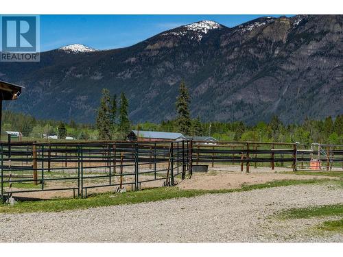 552 Wellspring Road, Creston, BC - Outdoor With View