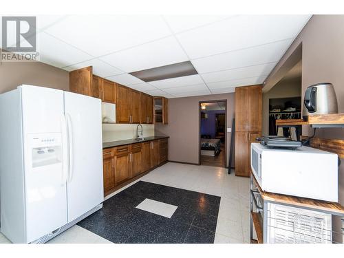 Downstairs kitchen - 552 Wellspring Road, Creston, BC - Indoor