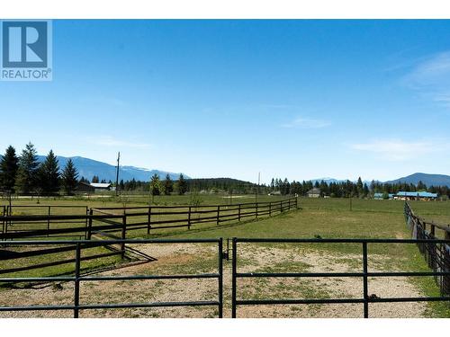 552 Wellspring Road, Creston, BC - Outdoor With View