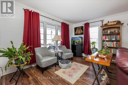 1 Sinclair Crescent, Ramara, ON - Indoor Photo Showing Living Room