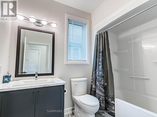 3931 Mitchell Crescent, Niagara Falls, ON - Indoor Photo Showing Bathroom