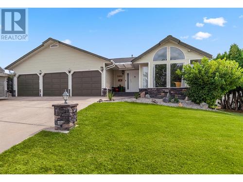 2404 Wiltse Drive, Penticton, BC - Outdoor