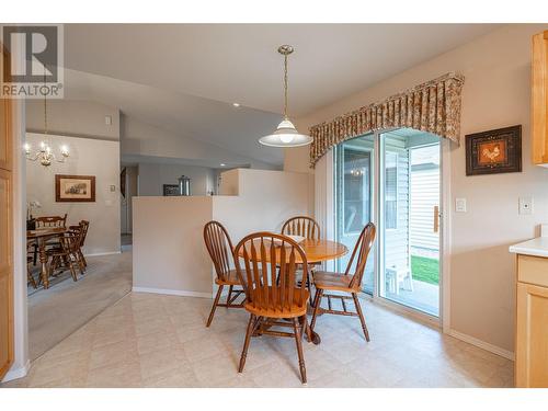 5888 Okanagan Landing Road Unit# 18, Vernon, BC - Indoor Photo Showing Dining Room