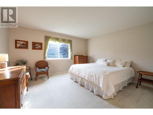 5888 Okanagan Landing Road Unit# 18, Vernon, BC - Indoor Photo Showing Bedroom