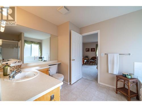 5888 Okanagan Landing Road Unit# 18, Vernon, BC - Indoor Photo Showing Bathroom