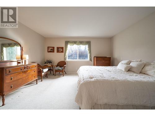 5888 Okanagan Landing Road Unit# 18, Vernon, BC - Indoor Photo Showing Bedroom