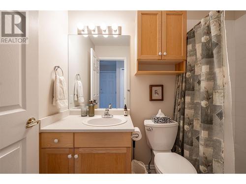 5888 Okanagan Landing Road Unit# 18, Vernon, BC - Indoor Photo Showing Bathroom