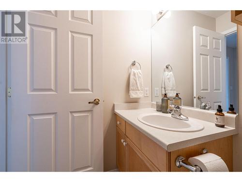 5888 Okanagan Landing Road Unit# 18, Vernon, BC - Indoor Photo Showing Bathroom