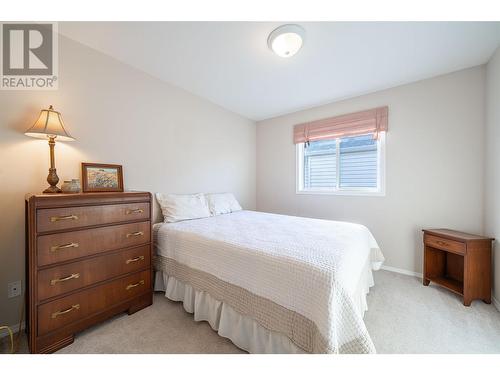 5888 Okanagan Landing Road Unit# 18, Vernon, BC - Indoor Photo Showing Bedroom