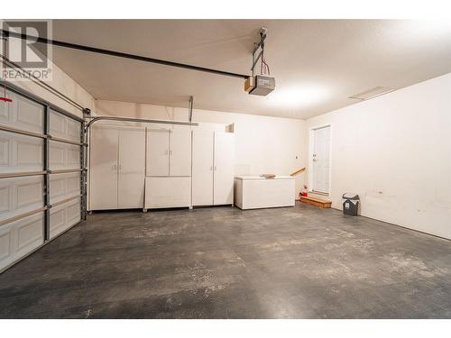 5888 Okanagan Landing Road Unit# 18, Vernon, BC - Indoor Photo Showing Garage