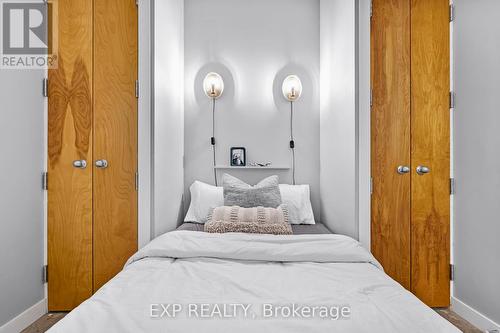 640 - 155 Dalhousie Street, Toronto, ON - Indoor Photo Showing Bedroom