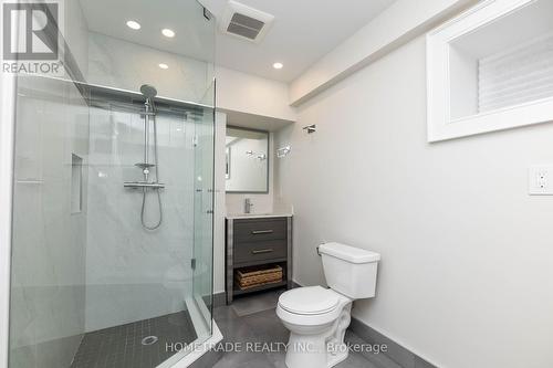 53 Culnan Avenue E, Toronto, ON - Indoor Photo Showing Bathroom