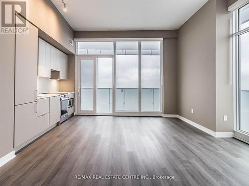 5907 - 3883 Quartz Road N, Mississauga, ON - Indoor Photo Showing Kitchen