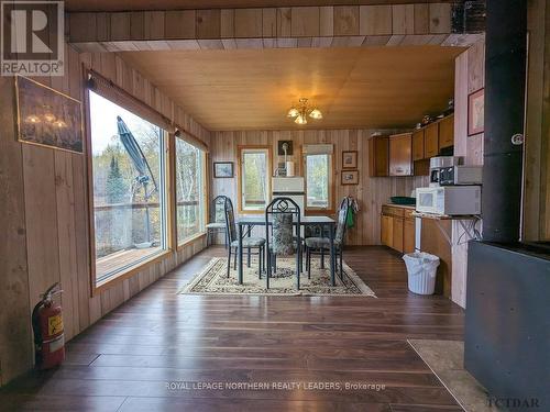 Lot 18 Mattagami Lake, Sudbury Remote Area, ON - Indoor Photo Showing Dining Room