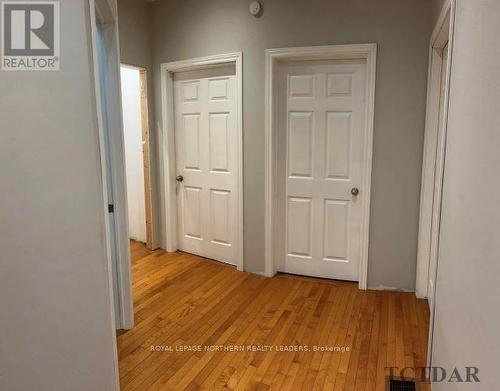 1632 2 & 3 Concession, Cochrane, ON - Indoor Photo Showing Other Room