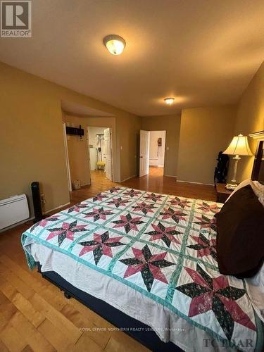 1632 2 & 3 Concession, Cochrane, ON - Indoor Photo Showing Bedroom