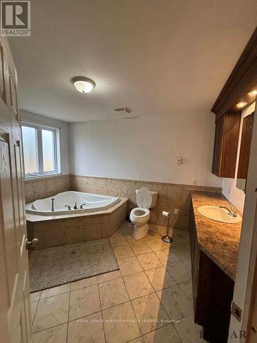 1632 2 & 3 Concession, Cochrane, ON - Indoor Photo Showing Bathroom