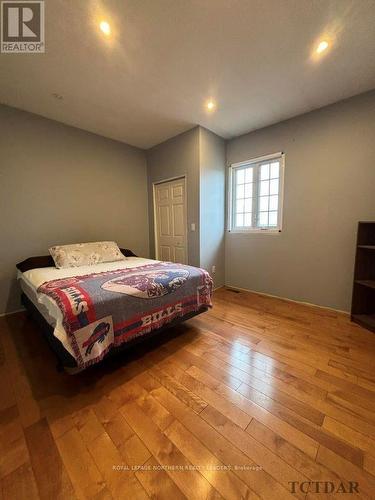 1632 2 & 3 Concession, Cochrane, ON - Indoor Photo Showing Bedroom