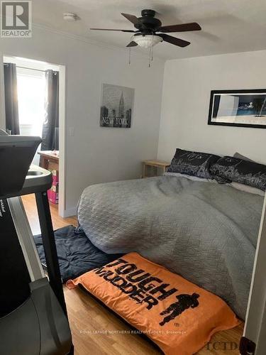 177 Remi Crescent, Timmins (Trailer Parks), ON - Indoor Photo Showing Bedroom