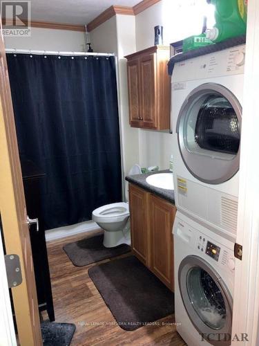 177 Remi Crescent, Timmins (Trailer Parks), ON - Indoor Photo Showing Laundry Room