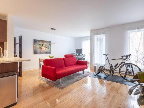 Salon - 4-5160 Rue St-Ambroise, Montréal (Le Sud-Ouest), QC - Indoor Photo Showing Living Room