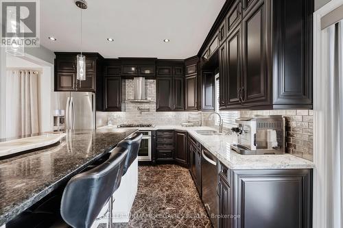 865 O'Reilly Crescent, Shelburne, ON - Indoor Photo Showing Kitchen With Upgraded Kitchen