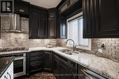 865 O'Reilly Crescent, Shelburne, ON - Indoor Photo Showing Kitchen With Double Sink With Upgraded Kitchen