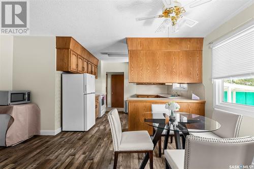 1239 Hochelaga Street W, Moose Jaw, SK - Indoor Photo Showing Dining Room