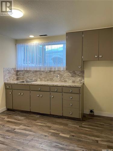 1239 Hochelaga Street W, Moose Jaw, SK - Indoor Photo Showing Kitchen