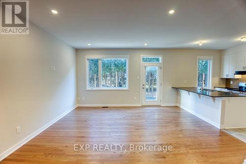 505 Marcato Lane, Ottawa, ON - Indoor Photo Showing Kitchen