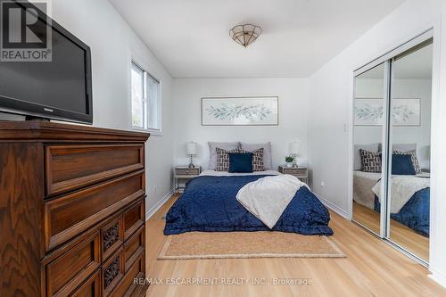 2005 Kilbride Street, Burlington, ON - Indoor Photo Showing Bedroom