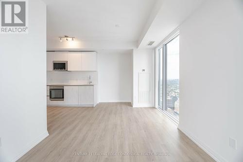 4905 - 8 Widmer Street, Toronto, ON - Indoor Photo Showing Kitchen