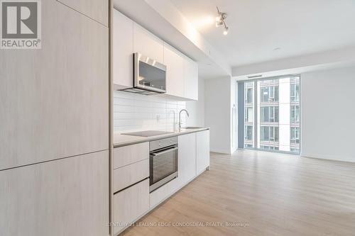 4905 - 8 Widmer Street, Toronto, ON - Indoor Photo Showing Kitchen