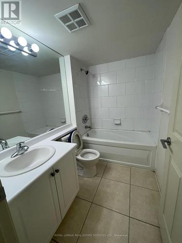 616 - 455 Rosewell Avenue, Toronto, ON - Indoor Photo Showing Bathroom