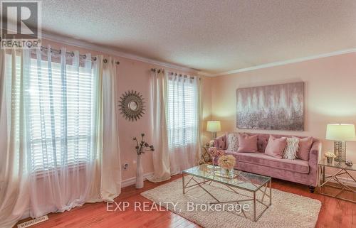 58 Reed Drive, Ajax (Central), ON - Indoor Photo Showing Living Room