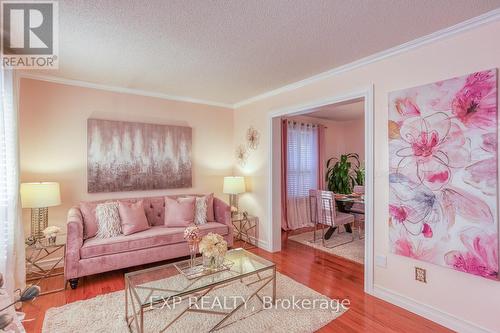 58 Reed Drive, Ajax (Central), ON - Indoor Photo Showing Living Room