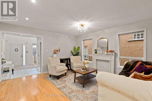 46 Dylan Street, Vaughan, ON - Indoor Photo Showing Living Room