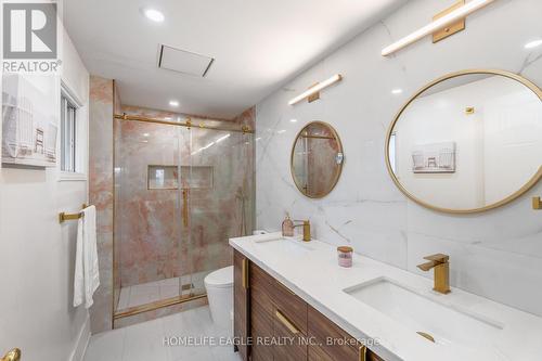 5 Mendys Forest, Aurora, ON - Indoor Photo Showing Bathroom