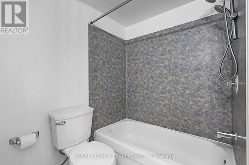 270 King Edward Avenue, Ottawa, ON - Indoor Photo Showing Bathroom