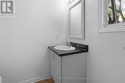 270 King Edward Avenue, Ottawa, ON - Indoor Photo Showing Bathroom